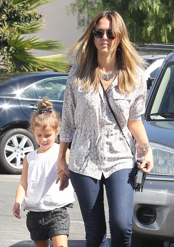 Jessica Alba Is A Busy Mom