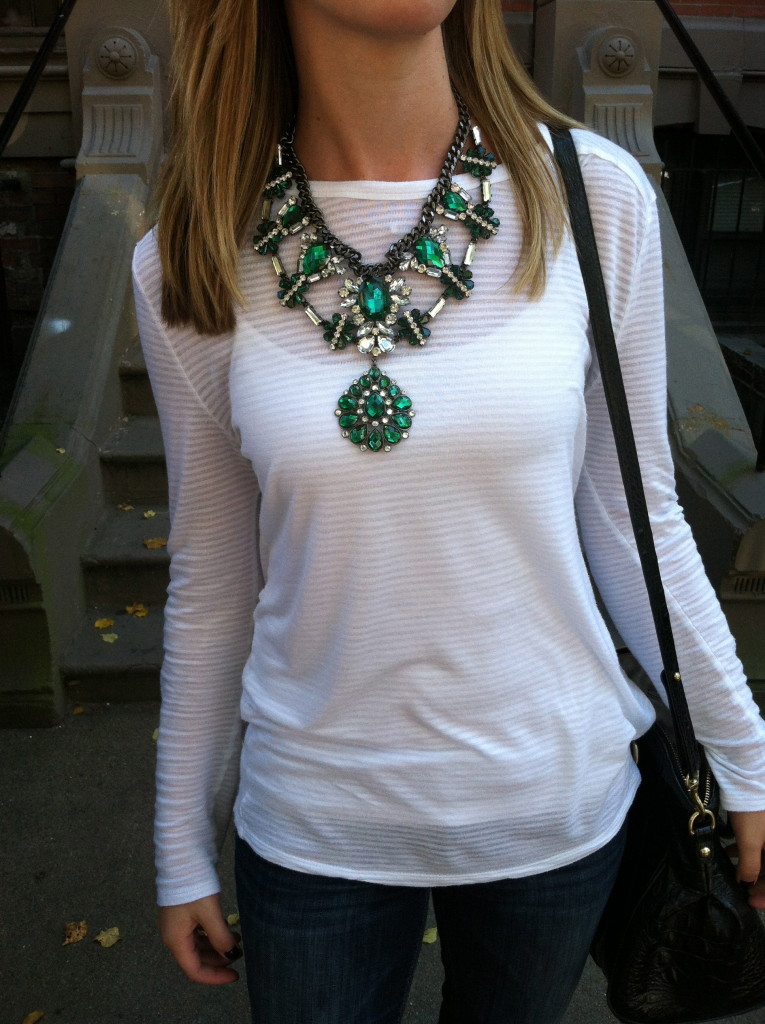 statement necklace street style